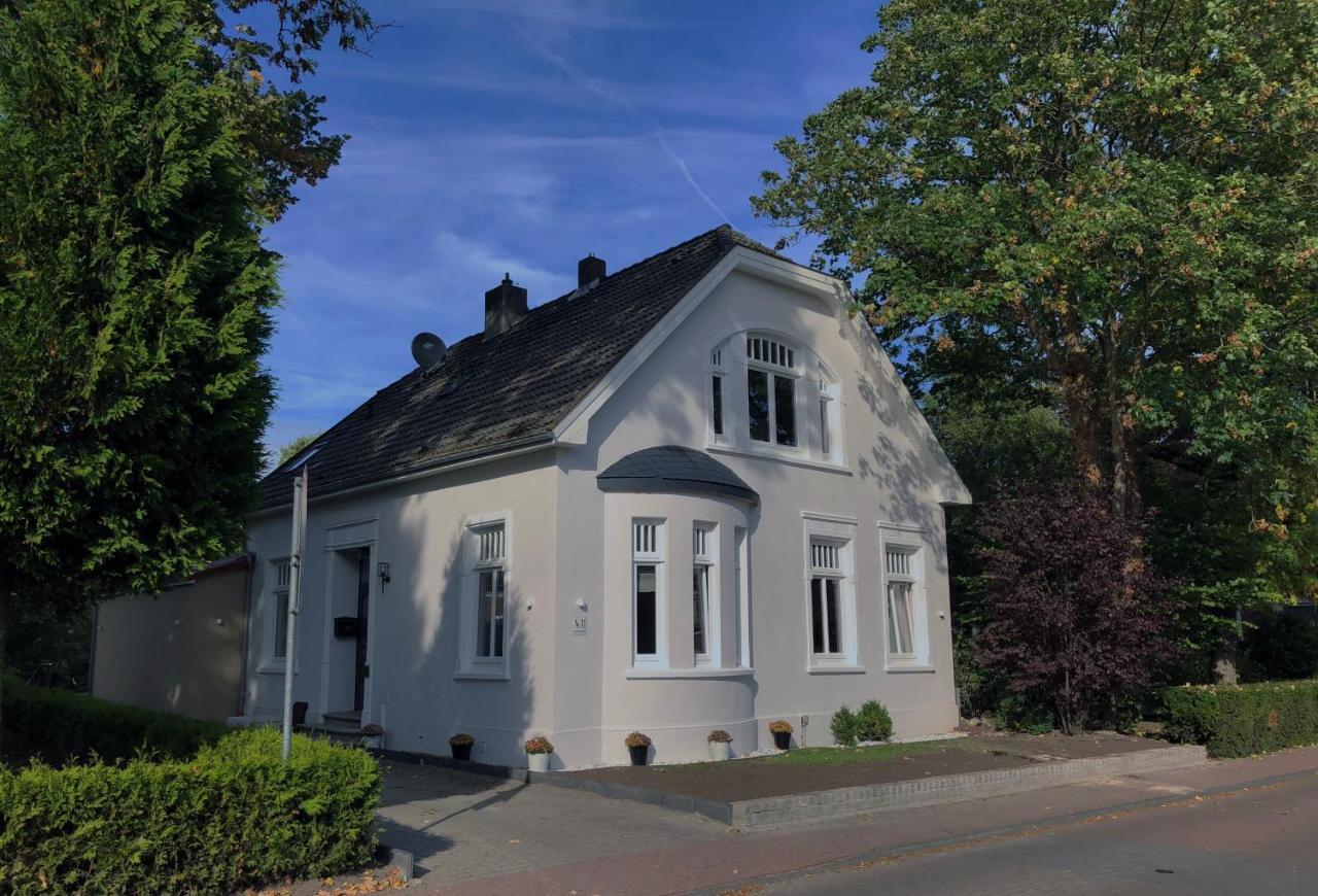Logierhaus M Leilighet Esens Eksteriør bilde