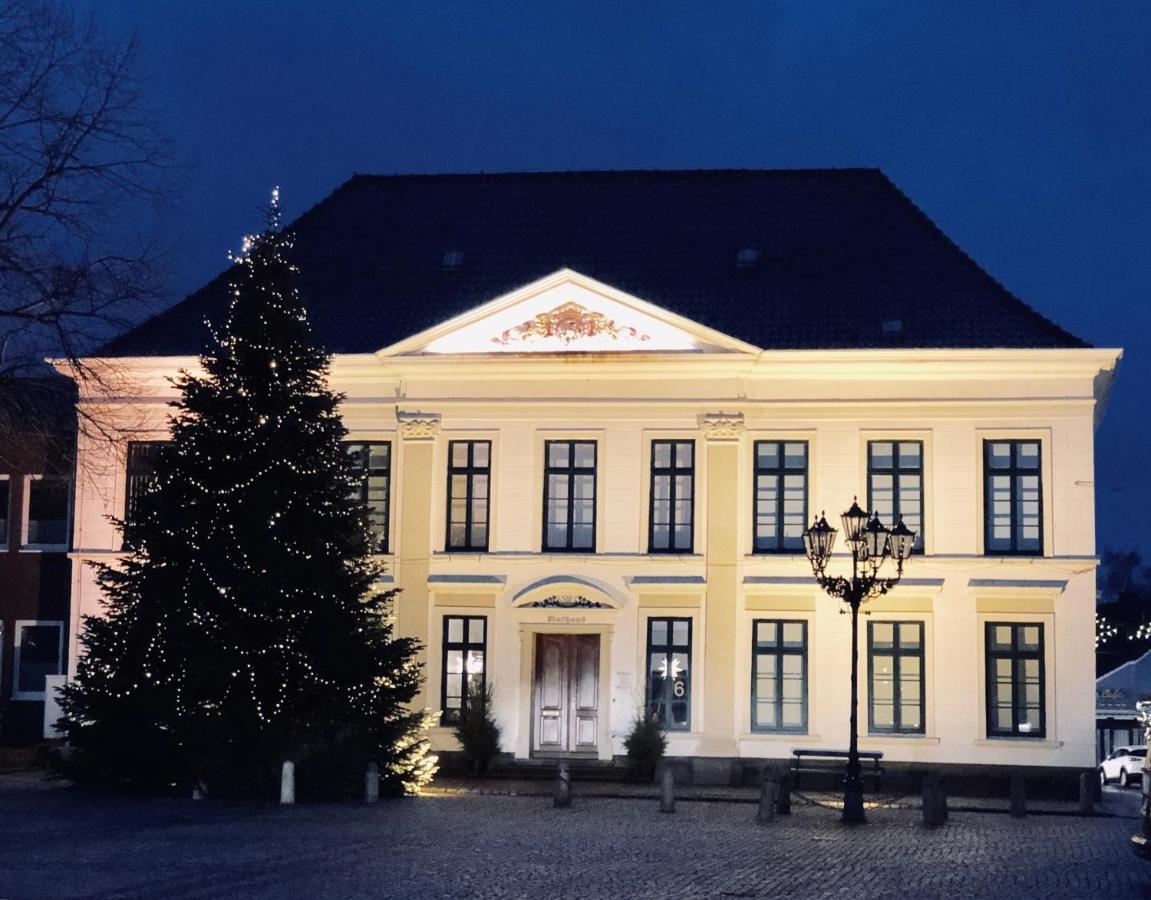 Logierhaus M Leilighet Esens Eksteriør bilde