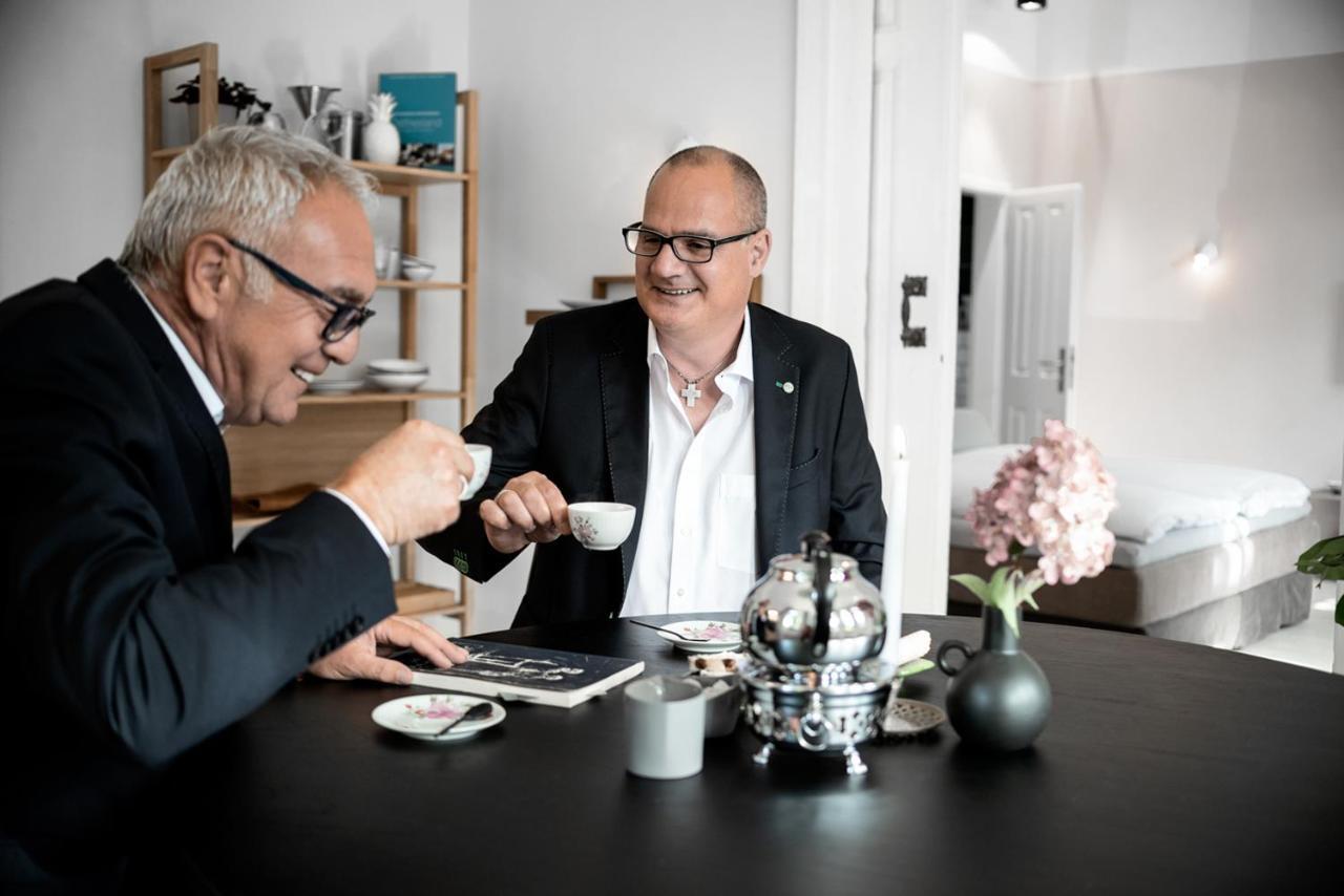 Logierhaus M Leilighet Esens Eksteriør bilde